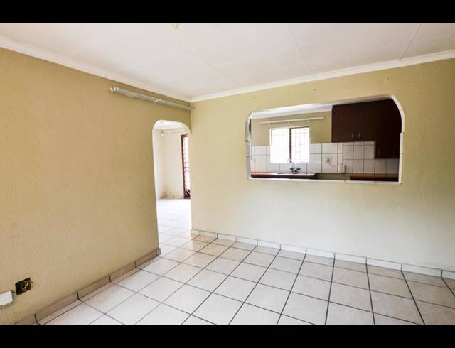 4 BEDROOM HOUSE FOR SALE IN HEUWELOORD